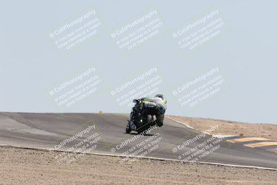 media/Apr-20-2025-CVMA (Sun) [[39090e8767]]/Race 9-Formula LW Twins Shootout/